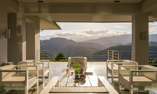 Moderne luxevilla te koop met een design interieur, in het exclusieve La Zagaleta Golfresort, Benahavis - Marbella 41252 