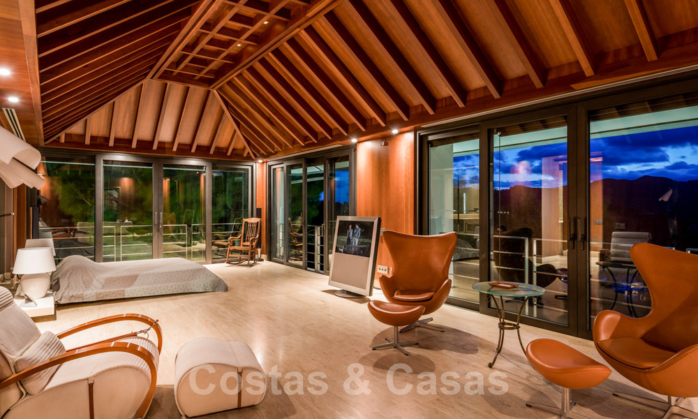 Moderne luxevilla te koop met een design interieur, in het exclusieve La Zagaleta Golfresort, Benahavis - Marbella 41275