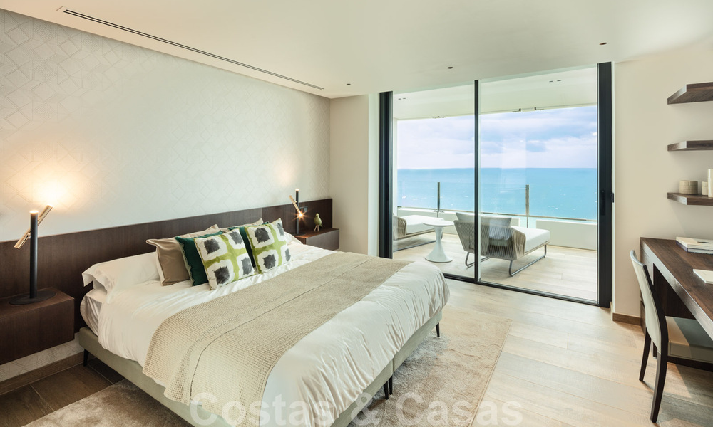 Eigentijds, modern, luxe appartement te koop met panoramisch zeezicht in Rio Real, Marbella 41277