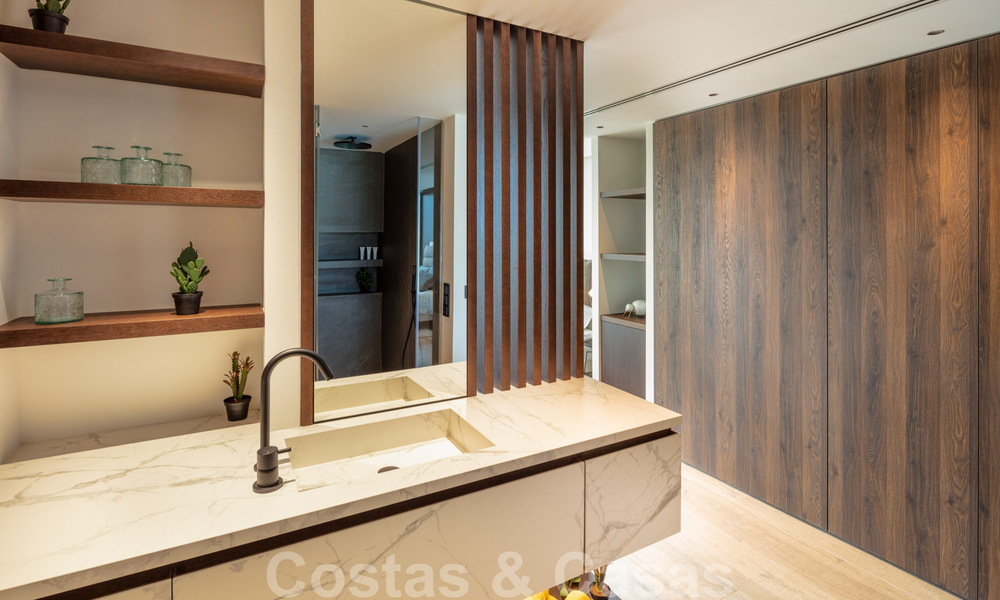 Eigentijds, modern, luxe appartement te koop met panoramisch zeezicht in Rio Real, Marbella 41280
