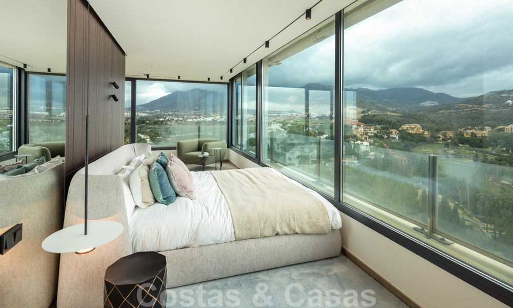 Eigentijds, modern, luxe appartement te koop met panoramisch zeezicht in Rio Real, Marbella 41285