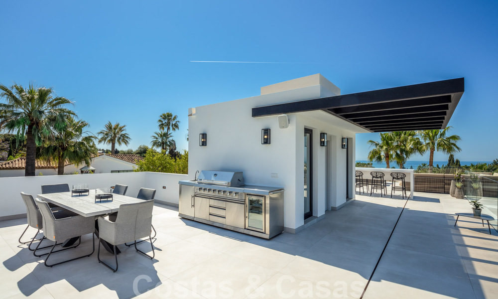 Eigentijdse luxevilla te koop, met panoramisch zicht op zee en de berg La Concha, op de Golden Mile van Marbella 41301
