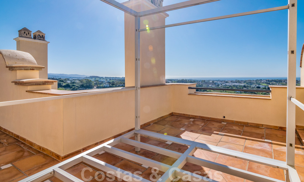 Luxueus, duplex penthouse te koop met panoramisch zeezicht in Benahavis - Marbella 41429