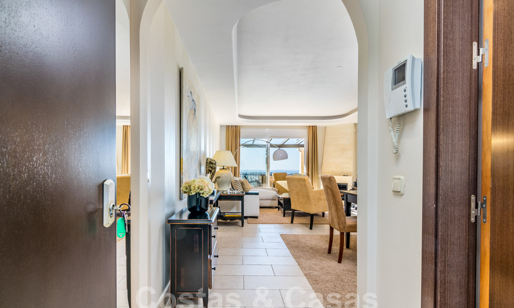Luxueus, duplex penthouse te koop met panoramisch zeezicht in Benahavis - Marbella 41446