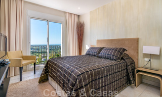 Luxueus, duplex penthouse te koop met panoramisch zeezicht in Benahavis - Marbella 41469 