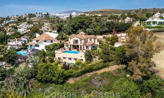 Spaanse, luxevilla te koop, met zicht op het landschap en de zee, in Marbella - Benahavis 41565 