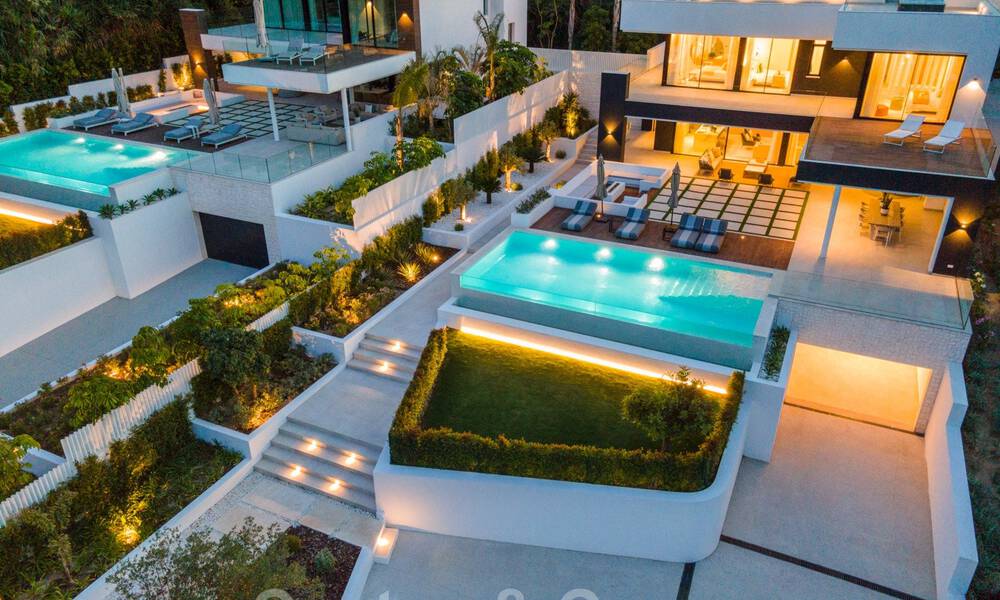 Luxueuze, LA-stijl villa te koop, met een open zicht op de La Concha berg in Nueva Andalucia - Marbella 41702