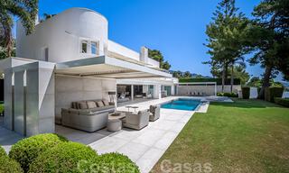 Prachtige villa te koop, gerenoveerd in een luxueuze, moderne stijl, op de Golden Mile - Marbella 41694 