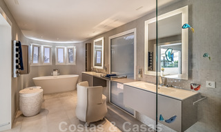 Prachtige villa te koop, gerenoveerd in een luxueuze, moderne stijl, op de Golden Mile - Marbella 41700 