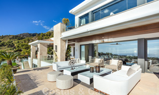 Eigentijdse, moderne luxevilla te koop in resort stijl met panoramisch zeezicht in Cascada de Camojan in Marbella 42105 