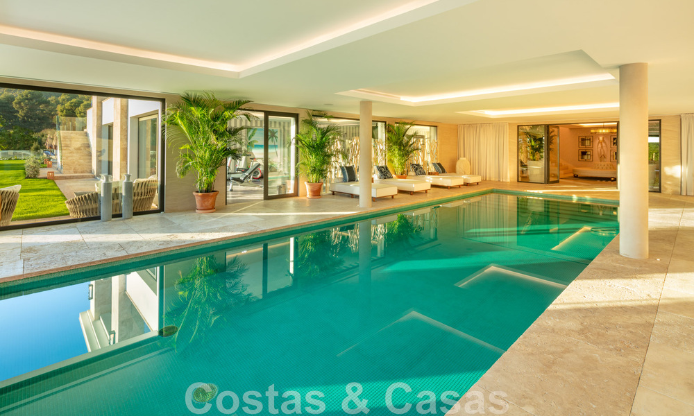 Eigentijdse, moderne luxevilla te koop in resort stijl met panoramisch zeezicht in Cascada de Camojan in Marbella 42126