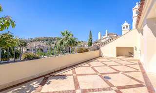 Luxe penthouse te koop in prachtig eerstelijnsgolf resort in Nueva Andalucia, Marbella 51700 