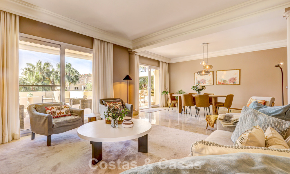 Luxe penthouse te koop in prachtig eerstelijnsgolf resort in Nueva Andalucia, Marbella 796980