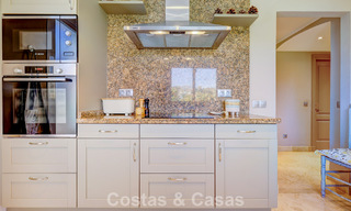 Luxe penthouse te koop in prachtig eerstelijnsgolf resort in Nueva Andalucia, Marbella 797009 
