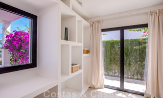 Recent gerenoveerde villa in Mediterrane stijl te koop, met zeezicht, in een hogerop gelegen en gated community in Marbella - Benahavis 42886 