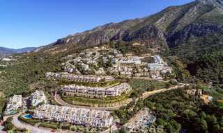 Nieuwbouwproject van moderne rijwoningen te koop, met panoramisch uitzicht in Istán vlak bij Marbella aan de Costa del Sol 42656 