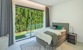 Moderne villa te koop in een villacomplex tussen Marbella en Estepona 42423 