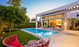 Moderne villa te koop in een villacomplex tussen Marbella en Estepona 42437 