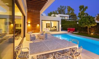 Moderne villa te koop in een villacomplex tussen Marbella en Estepona 42439 
