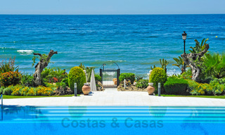 Opportuniteit! Eerstelijns strand luxe penthouse te koop in Las Dunas Park, Marbella - Estepona. Eigentijds gerenoveerd. Instapklaar. 42506 