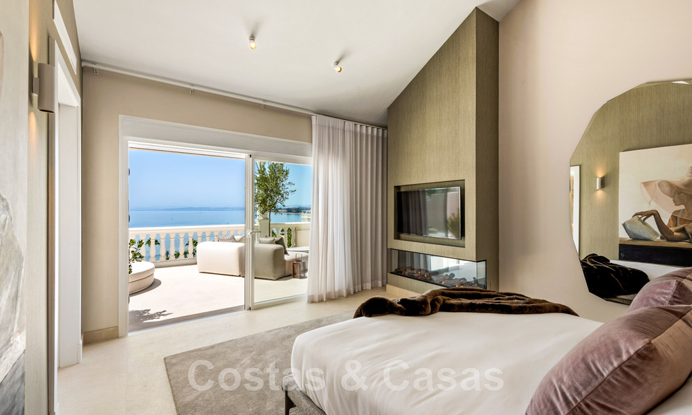 Opportuniteit! Eerstelijns strand luxe penthouse te koop in Las Dunas Park, Marbella - Estepona. Eigentijds gerenoveerd. Instapklaar. 43732