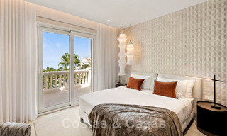 Opportuniteit! Eerstelijns strand luxe penthouse te koop in Las Dunas Park, Marbella - Estepona. Eigentijds gerenoveerd. Instapklaar. 43737 