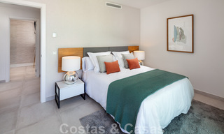 Instapklaar. Laatste 2 penthouses te koop in moderne stijl, in een nieuwbouw complex op de New Golden Mile tussen Marbella en Estepona 42533 