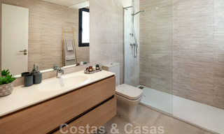 Instapklaar. Laatste 2 penthouses te koop in moderne stijl, in een nieuwbouw complex op de New Golden Mile tussen Marbella en Estepona 42536 