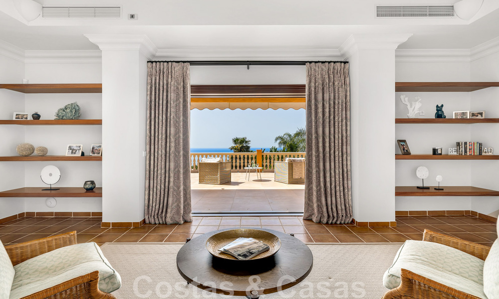 Indrukwekkende luxevilla in een Mediterrane architectuur, met open zeezicht in de begeerde woonwijk Sierra Blanca op de Golden Mile te Marbella 42920