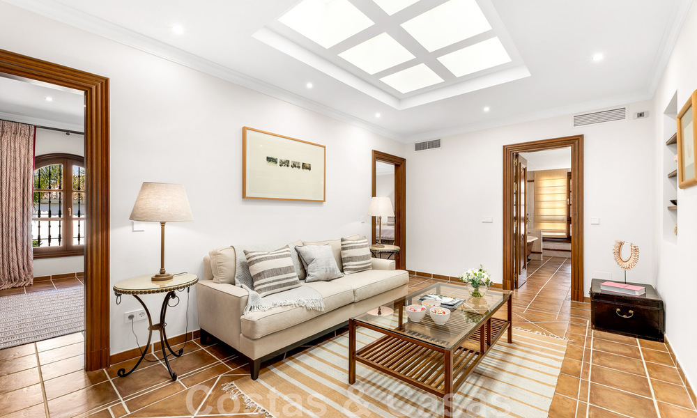 Indrukwekkende luxevilla in een Mediterrane architectuur, met open zeezicht in de begeerde woonwijk Sierra Blanca op de Golden Mile te Marbella 42924