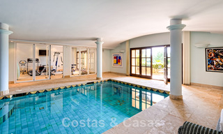 Ruime, Mediterrane villa te koop met zeezicht in het La Zagaleta Resort in Marbella - Benahavis 43960 
