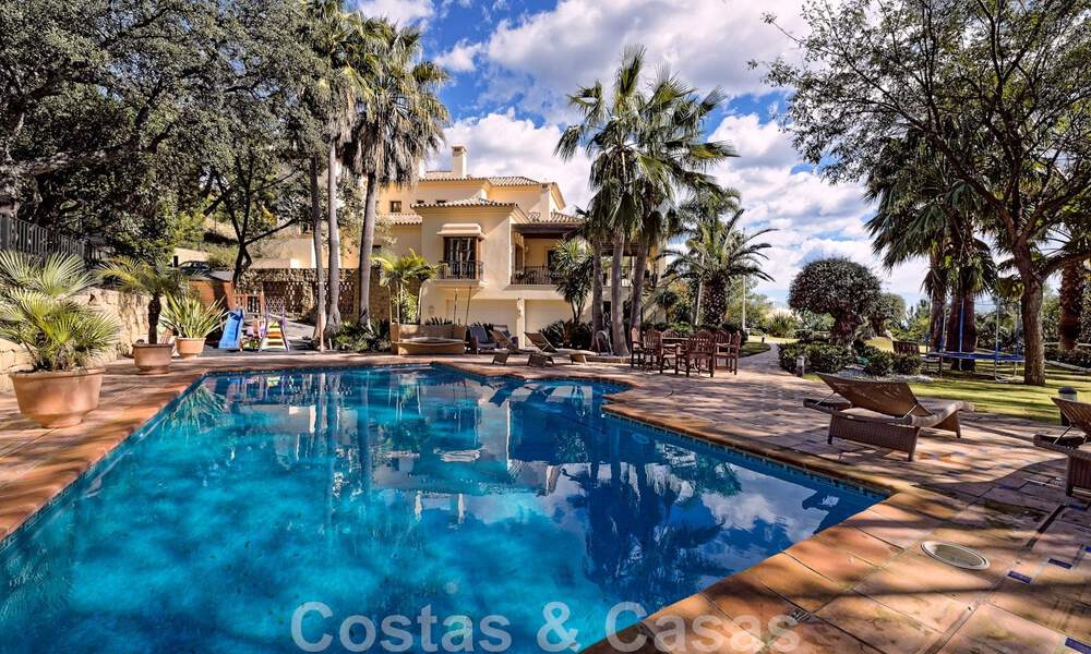 Ruime, Mediterrane villa te koop met zeezicht in het La Zagaleta Resort in Marbella - Benahavis 43969