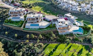 In aanbouw! 6 Spectaculaire luxevilla’s te koop i/e eigentijds architectuur gesitueerd i/e golfresort o/d New Golden Mile tussen Marbella en Estepona 43565 