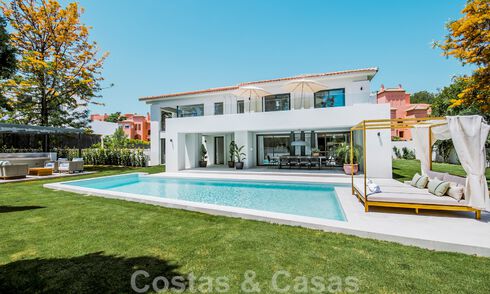 Nieuwe, instapklare luxevilla in moderne stijl op wandelafstand van het strand in een geprefereerde buurt van Guadalmina Baja in Marbella 43812