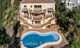 Klassieke, Spaanse luxevilla te koop in een gated community en eerstelijnsgolf met prachtig uitzicht over de golfbaan van La Quinta golf, Benahavis - Marbella 44107 