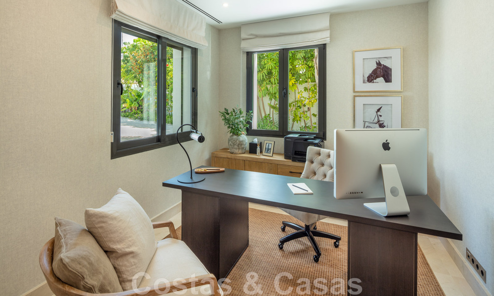 Uitmuntende luxevilla te koop in een moderne, Mediterrane architectuur, met zeezicht en in een golfresort in Benahavis - Marbella 44164