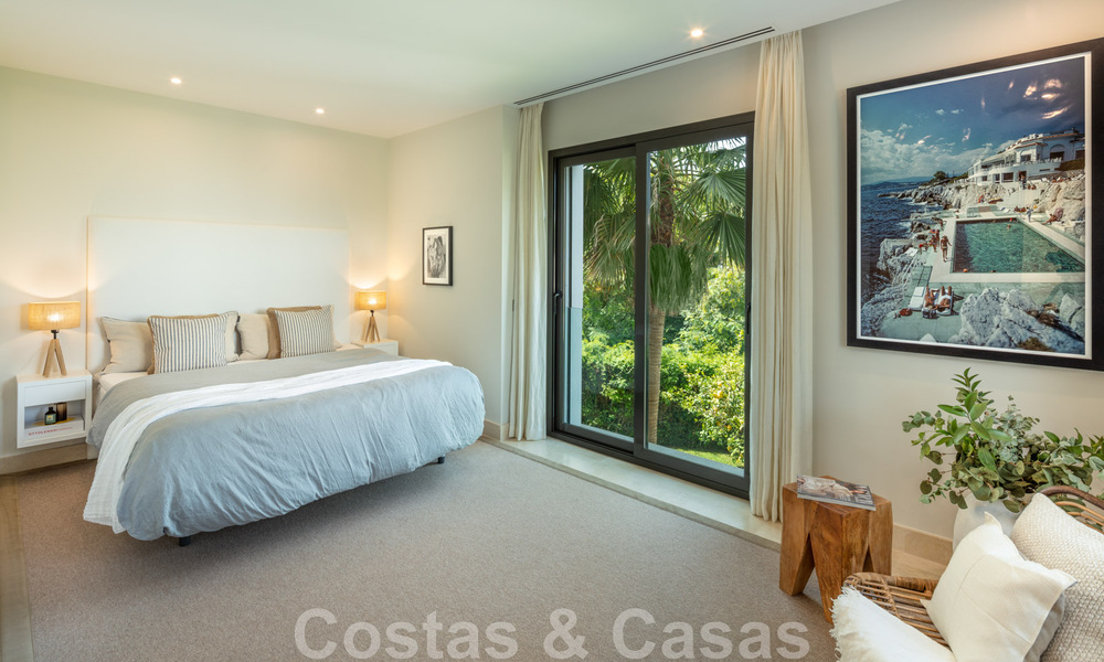 Uitmuntende luxevilla te koop in een moderne, Mediterrane architectuur, met zeezicht en in een golfresort in Benahavis - Marbella 44165