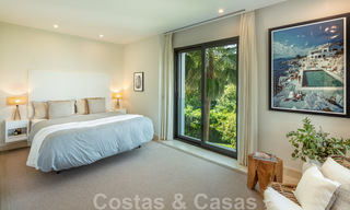 Uitmuntende luxevilla te koop in een moderne, Mediterrane architectuur, met zeezicht en in een golfresort in Benahavis - Marbella 44165 