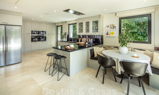 Uitmuntende luxevilla te koop in een moderne, Mediterrane architectuur, met zeezicht en in een golfresort in Benahavis - Marbella 44170 