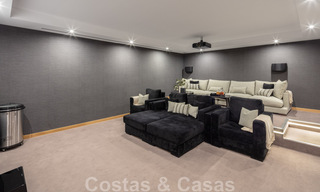 Uitmuntende luxevilla te koop in een moderne, Mediterrane architectuur, met zeezicht en in een golfresort in Benahavis - Marbella 44184 