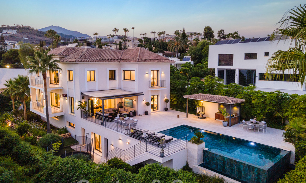 Uitmuntende luxevilla te koop in een moderne, Mediterrane architectuur, met zeezicht en in een golfresort in Benahavis - Marbella 44187