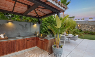 Uitmuntende luxevilla te koop in een moderne, Mediterrane architectuur, met zeezicht en in een golfresort in Benahavis - Marbella 44190 