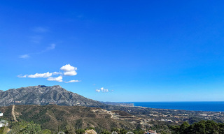 Moderne luxevilla te koop met zeezicht en een lichtrijk interieur, in het exclusieve La Zagaleta Golfresort, Benahavis - Marbella 44351 