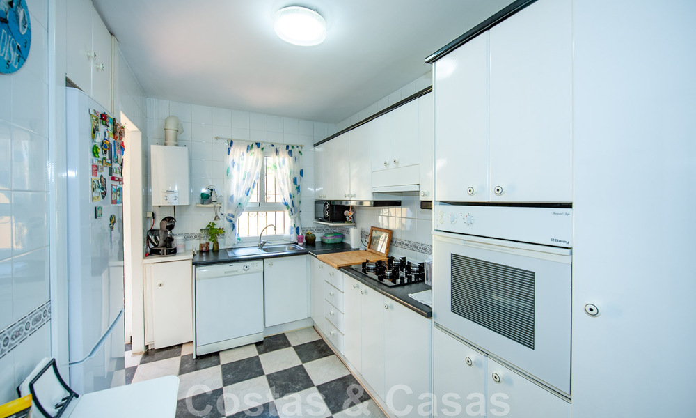 Traditionele, Spaanse villa te koop net ten oosten van Marbella centrum op loopafstand van het strand 44410