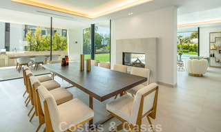 Indrukwekkende, moderne luxevilla met prachtig uitzicht op zee te koop in een begeerde urbanisatie op de Golden Mile van Marbella 44537 