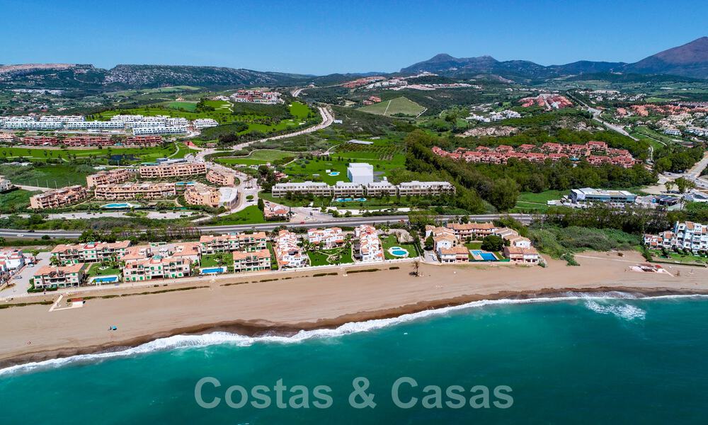 Nieuwe, eigentijdse, luxe appartementen te koop met zeezicht op loopafstand van het strand in Casares, Costa del Sol 44507