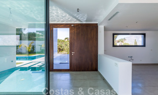 Nieuwe, eigentijdse villa te koop met open uitzicht op de golfbanen van het begeerde golfresort La Cala Golf, Mijas 44646 