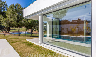 Nieuwe, eigentijdse villa te koop met open uitzicht op de golfbanen van het begeerde golfresort La Cala Golf, Mijas 44651 