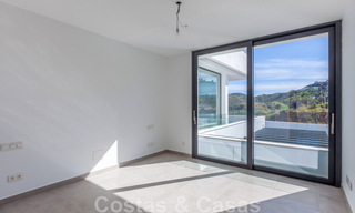 Nieuwe, eigentijdse villa te koop met open uitzicht op de golfbanen van het begeerde golfresort La Cala Golf, Mijas 44661 