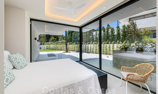 Eigentijdse, luxueuze villa te koop dicht bij alle voorzieningen in een zeer gewilde woongemeenschap op de Golden Mile van Marbella 44865 